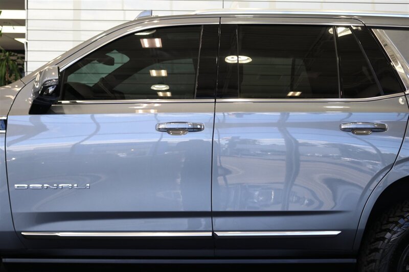 Used 2022 GMC Yukon Denali AWD/4WD image 32