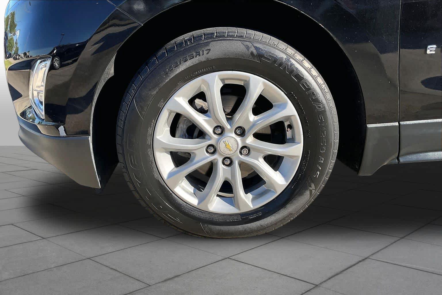 Used 2019 Chevrolet Equinox LT FWD image 11