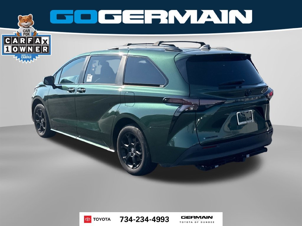 Used 2025 Toyota Sienna XLE Woodland Edition AWD/4WD image 13