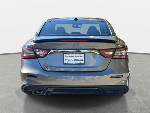 Used 2019 Nissan Maxima SR w/ Premium Package image 6