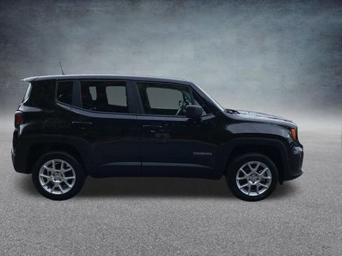 Used 2023 Jeep Renegade Latitude AWD/4WD image 5