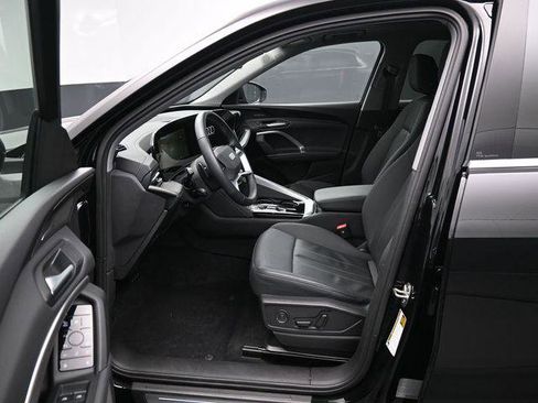 Certified 2025 Audi Q5 Premium Plus w/ Premium Plus image 9