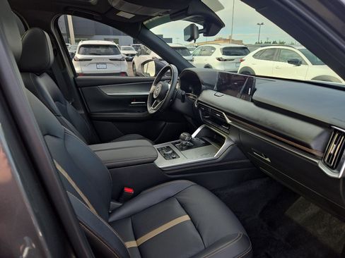 Used 2025 MAZDA CX-90 Plug-In Hybrid w/ Premium Plus AWD/4WD image 19