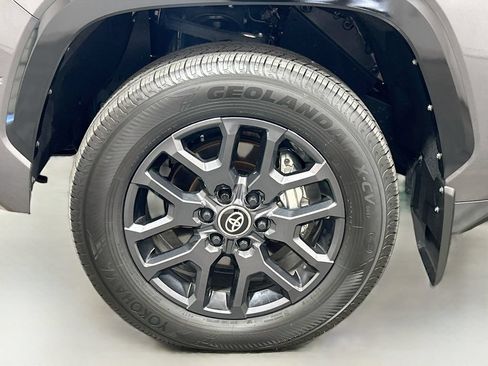 Used 2026 Toyota Tundra Platinum AWD/4WD image 30