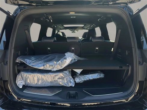 New 2026 INFINITI QX80 4WD image 10