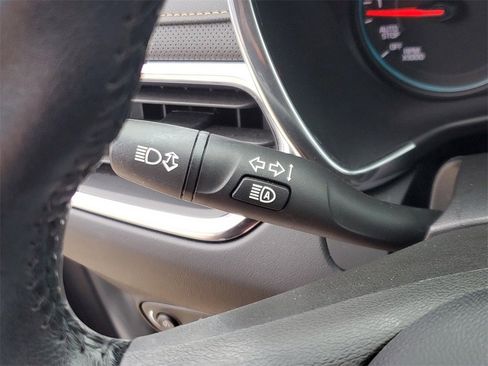 Used 2020 Chevrolet Equinox Premier image 29