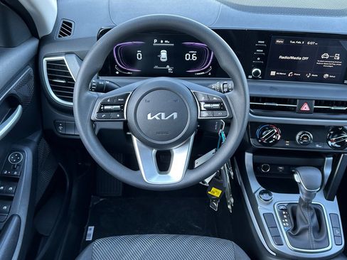 New 2026 Kia Seltos LX image 14
