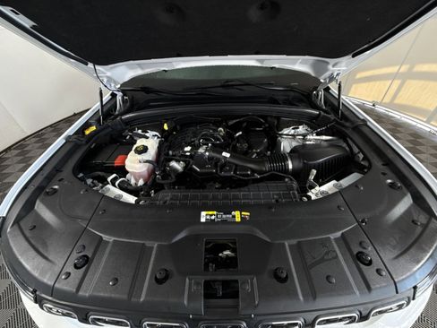 Used 2023 Jeep Grand Cherokee L Laredo image 27