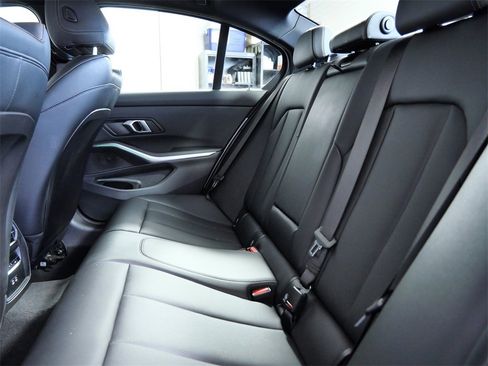 Used 2025 BMW 330i xDrive Sedan image 16