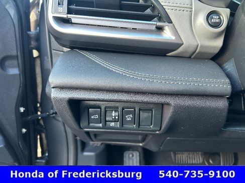 Used 2021 Subaru Outback Limited image 30
