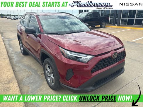 Used 2025 Toyota RAV4 LE AWD/4WD image 1
