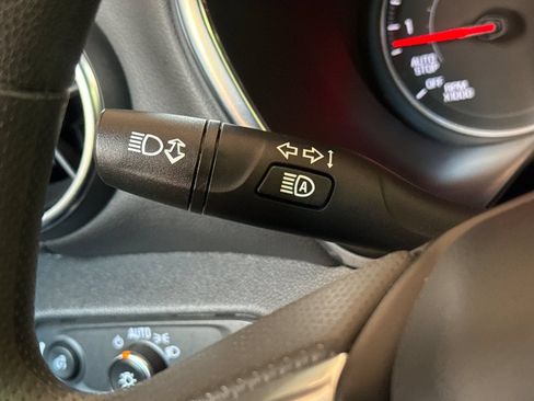 Used 2021 Chevrolet Blazer LT FWD image 33