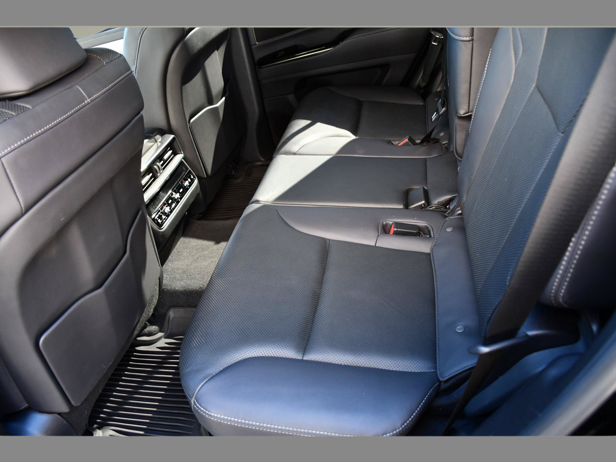 Used 2024 Lexus LX 600 F Sport AWD/4WD image 16