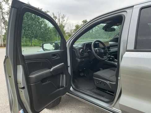 Used 2023 Chevrolet Colorado Trail Boss w/ Technology Package AWD/4WD image 15