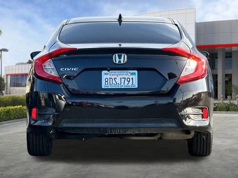Used 2018 Honda Civic EX image 5