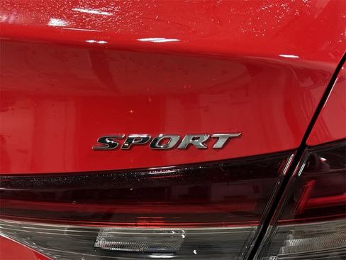 Used 2025 Honda Civic Sport image 25