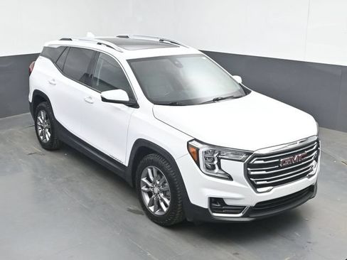 Used 2022 GMC Terrain SLT w/ Infotainment Package II FWD image 13
