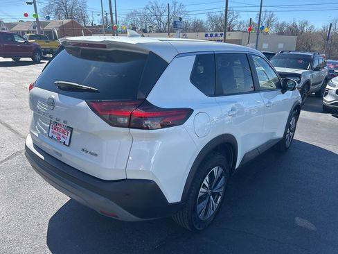 Used 2023 Nissan Rogue SV image 10