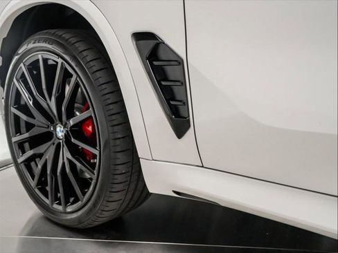 Used 2025 BMW X5 M60i w/ Executive Package image 15