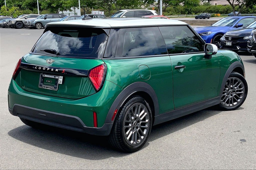 Used 2025 MINI Cooper S FWD image 12