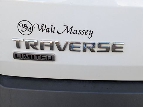 Used 2024 Chevrolet Traverse LS w/ Safety Package FWD image 7