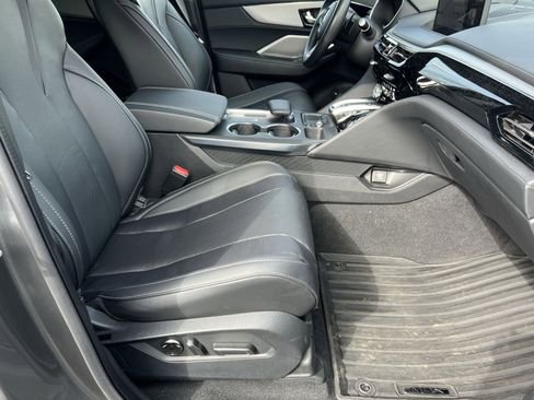 Used 2024 Acura MDX SH-AWD w/ Technology Package image 26