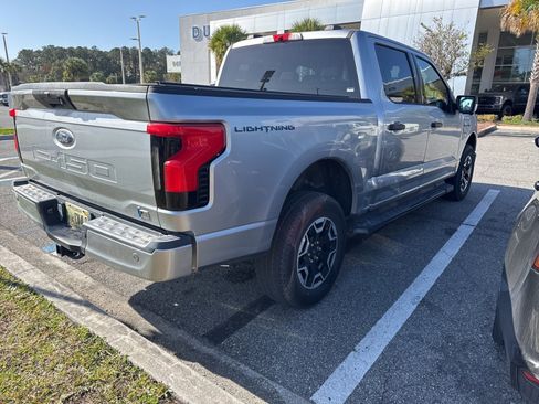 Used 2022 Ford F150 Lightning XLT image 3