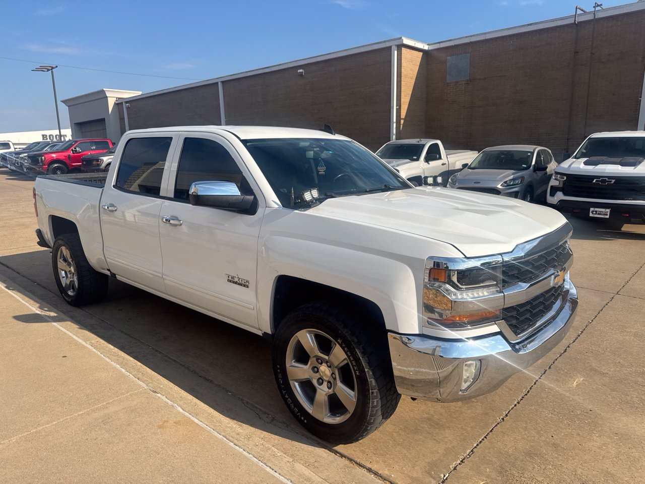 Used 2018 Chevrolet Silverado 1500 LT w/ Texas Edition RWD image 1