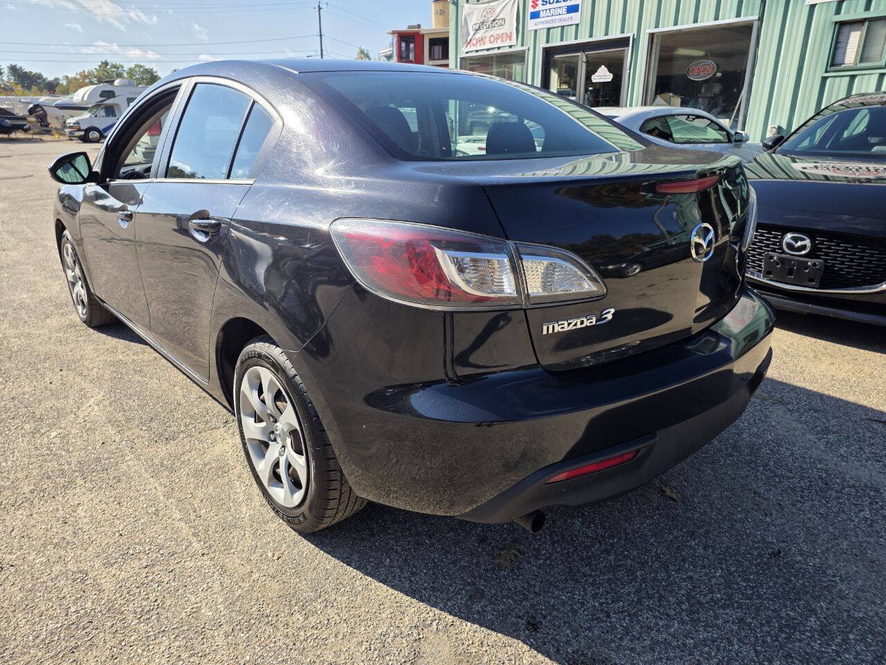 Used 2011 MAZDA MAZDA3 i Sport FWD image 11
