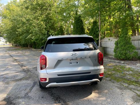 Used 2022 Hyundai Palisade SEL w/ Premium Package AWD/4WD image 4