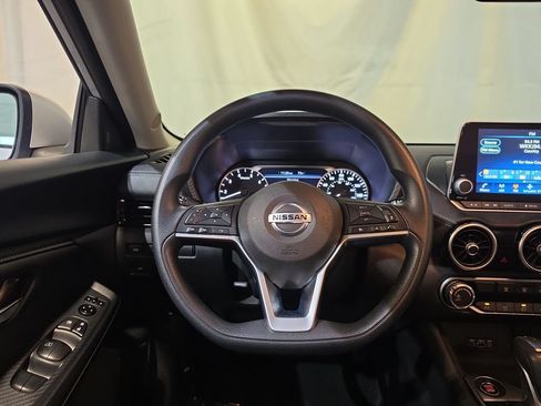 Used 2023 Nissan Sentra SV FWD image 11