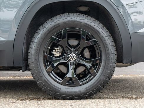 Certified 2026 Volkswagen Atlas Peak Edition AWD/4WD image 12