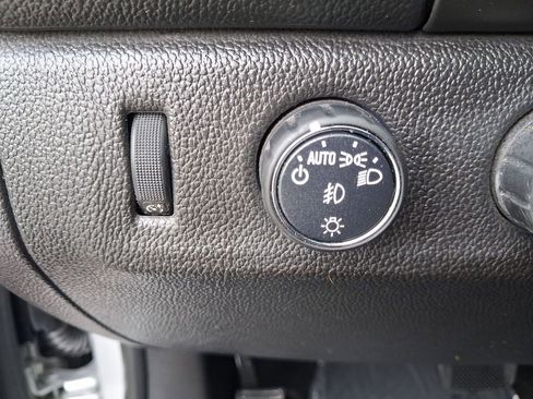 Used 2018 Chevrolet Colorado LT w/ LT Convenience Package AWD/4WD image 15