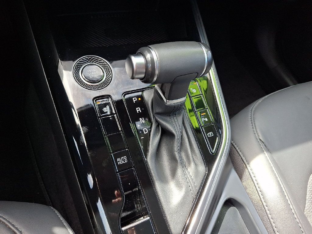 Certified 2023 Kia Niro EX FWD image 16