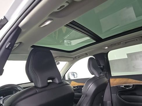 Certified 2023 Volvo XC90 B6 Plus w/ Protection Package Premier image 17