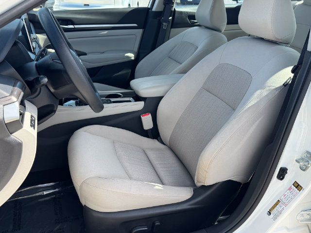 Used 2023 Nissan Altima 2.5 SV FWD image 13