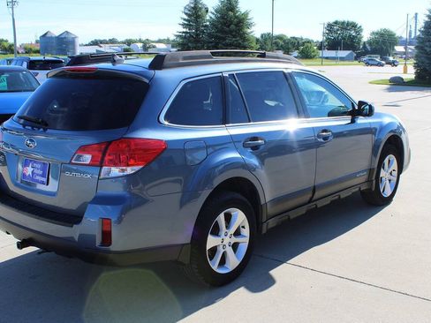Used 2014 Subaru Outback 2.5i Limited AWD/4WD image 5