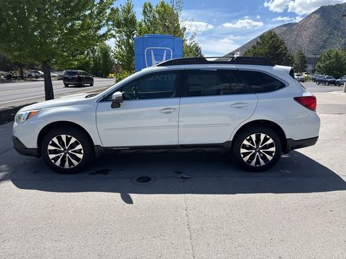 Used 2016 Subaru Outback 2.5i Limited AWD/4WD image 9