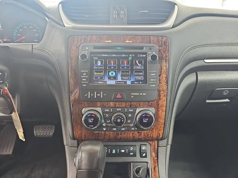 Used 2014 Chevrolet Traverse LT FWD image 27