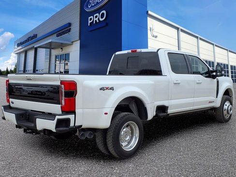 New 2025 Ford F450 Platinum image 28