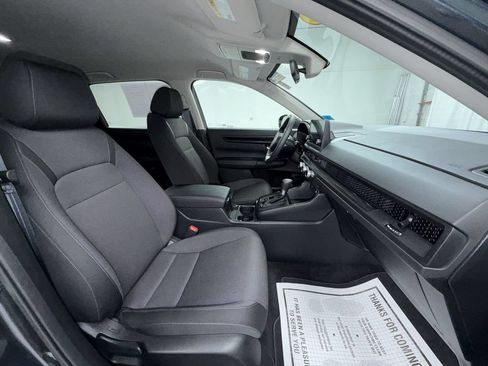 Used 2025 Honda CR-V LX image 18