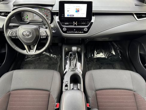Used 2024 Toyota Corolla SE image 4