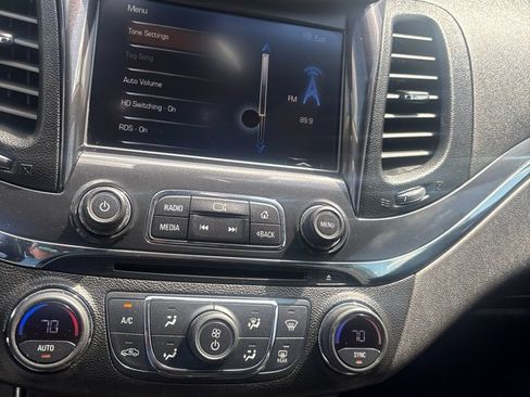 Used 2014 Chevrolet Impala LTZ FWD image 2