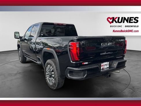 New 2026 GMC Sierra 3500 Denali Ultimate AWD/4WD image 7