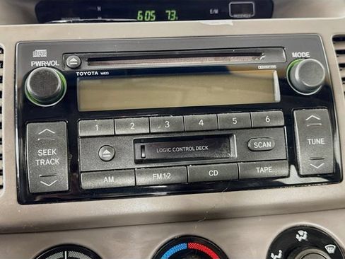 Used 2004 Toyota Camry LE FWD image 16