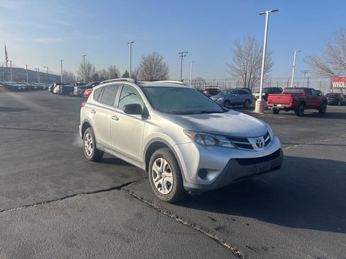 Used 2013 Toyota RAV4 LE image 2
