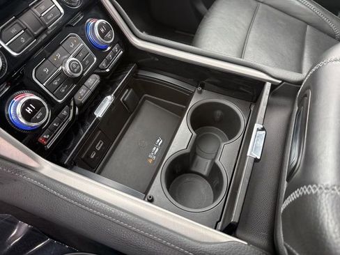 Used 2022 GMC Yukon XL Denali image 29