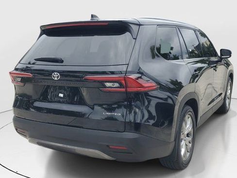 Used 2025 Toyota Grand Highlander FWD image 4