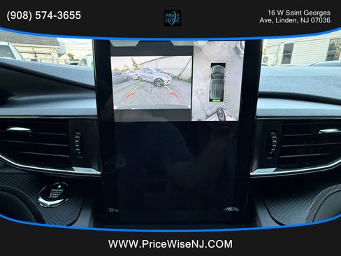 Used 2020 Ford Explorer ST w/ Premium Technology Package image 17