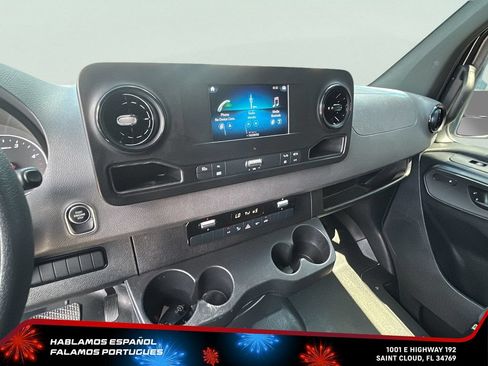 Used 2024 Mercedes-Benz Sprinter 2500 image 20